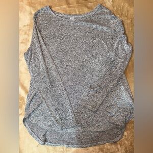Old Navy Heathered Gray Long Sleeve Tee